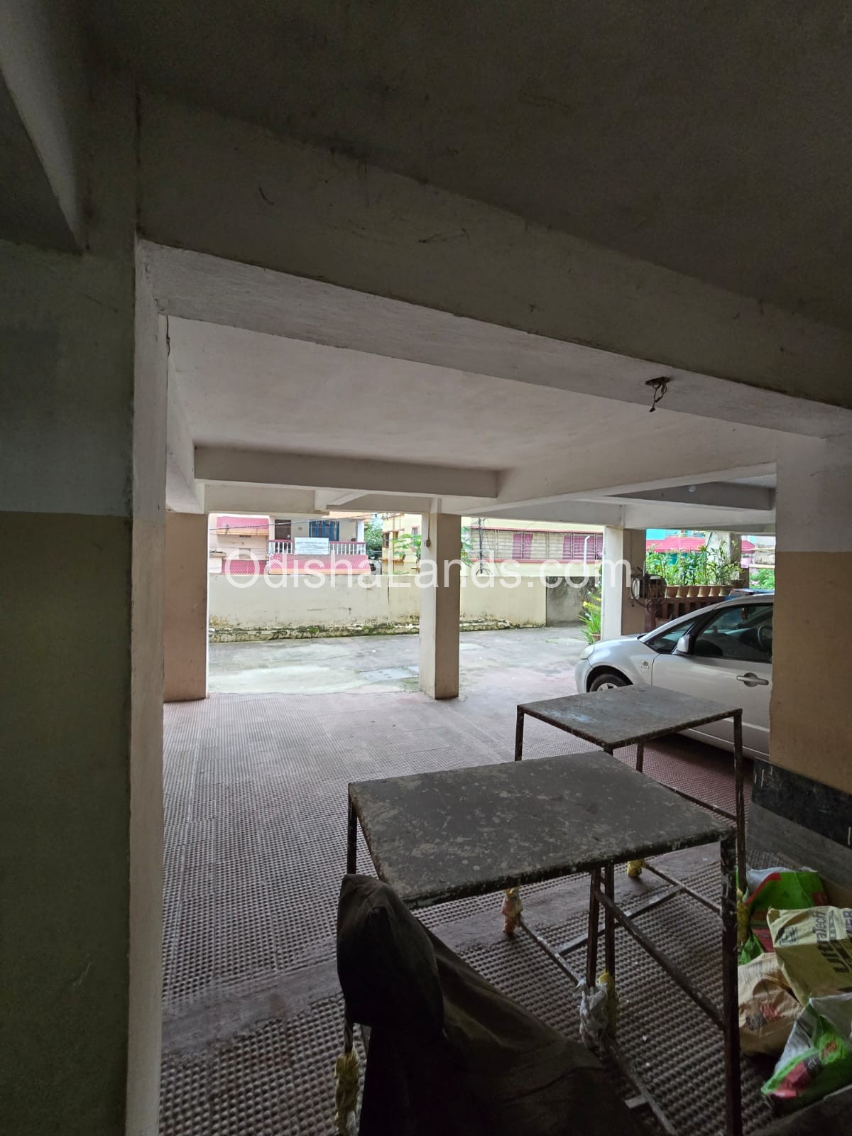 3BHK resale apartment for sell near Rabi talkies zudio.